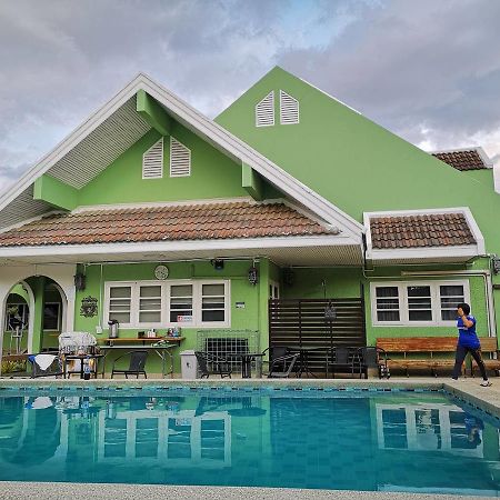 Solar Ville House Chiangmai チエンマイ エクステリア 写真