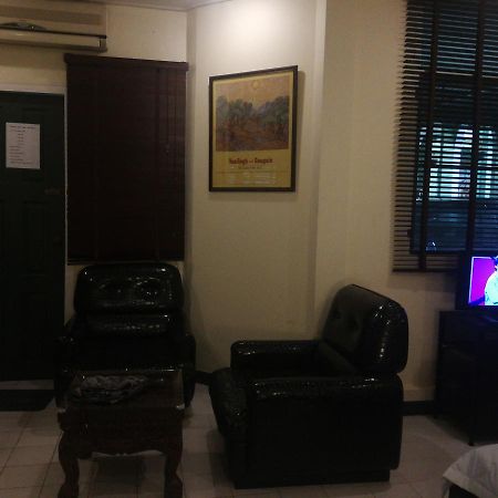 Solar Ville House Chiangmai チエンマイ エクステリア 写真