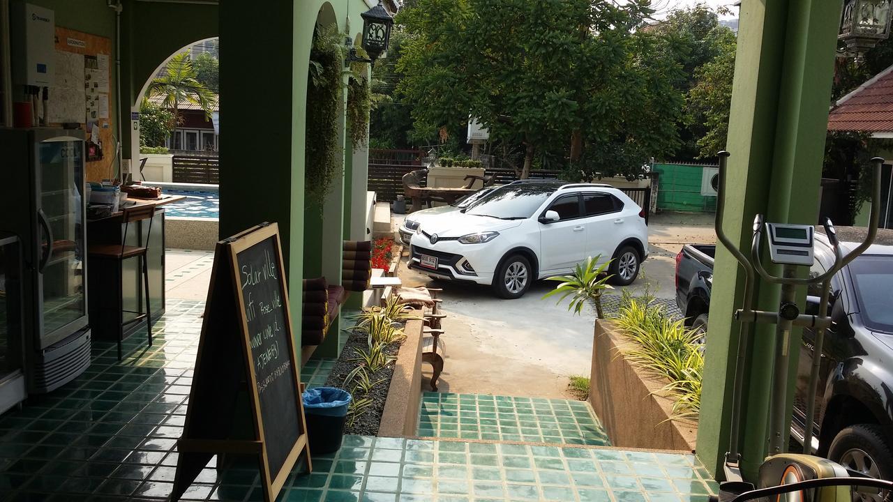 Solar Ville House Chiangmai チエンマイ エクステリア 写真