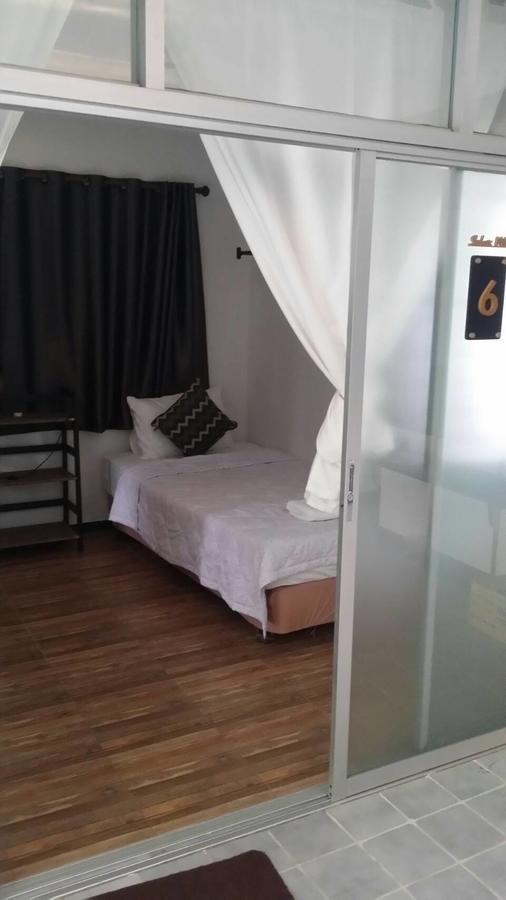 Solar Ville House Chiangmai チエンマイ エクステリア 写真