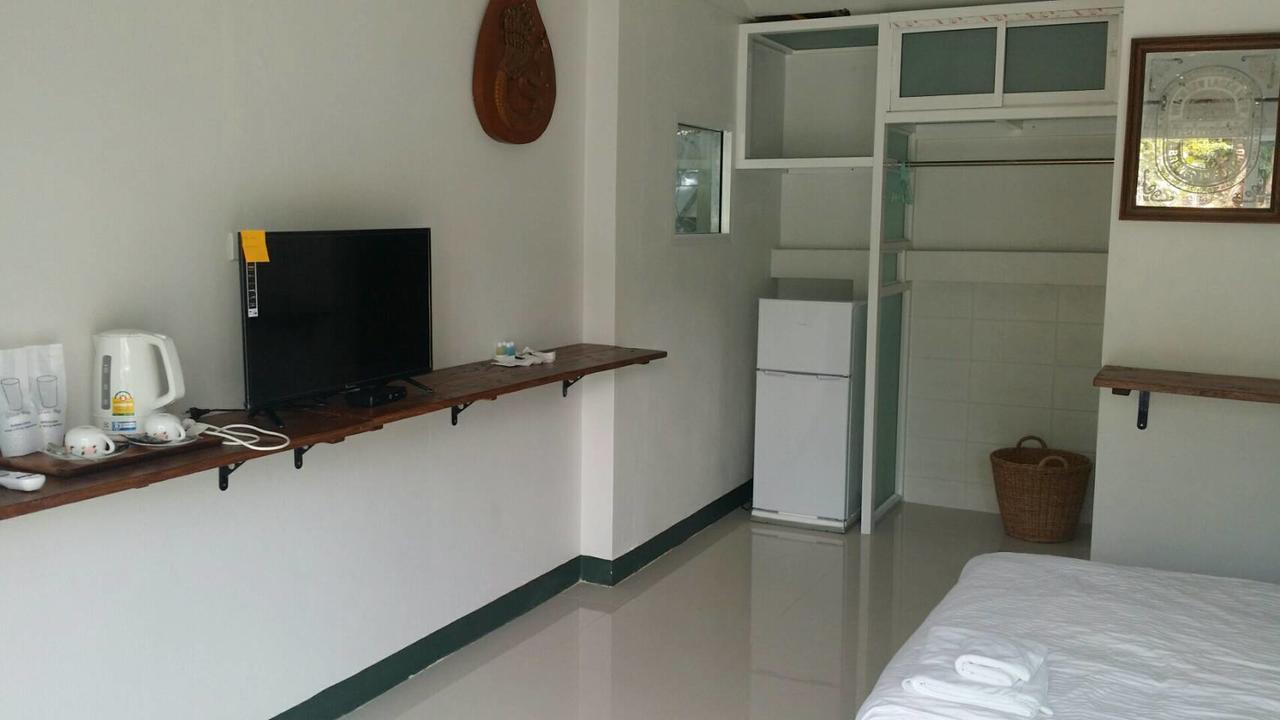 Solar Ville House Chiangmai チエンマイ エクステリア 写真