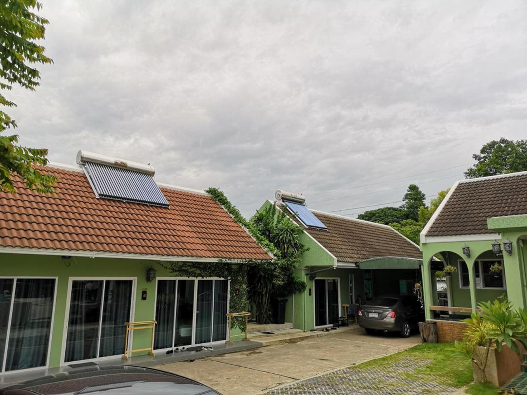 Solar Ville House Chiangmai チエンマイ エクステリア 写真