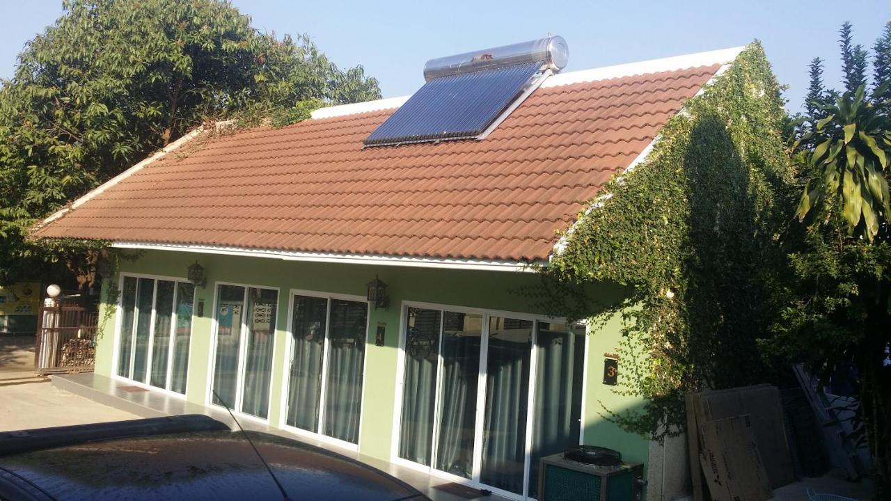 Solar Ville House Chiangmai チエンマイ 部屋 写真