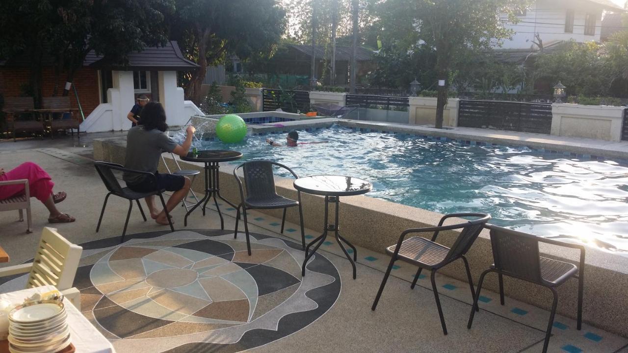 Solar Ville House Chiangmai チエンマイ 部屋 写真