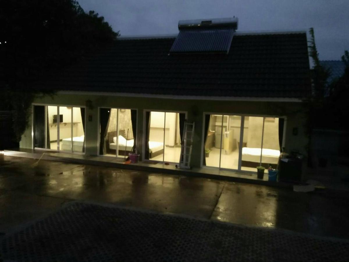 Solar Ville House Chiangmai チエンマイ 部屋 写真