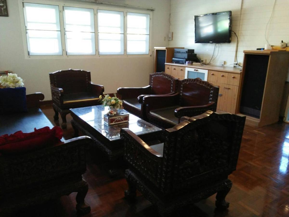 Solar Ville House Chiangmai チエンマイ 部屋 写真